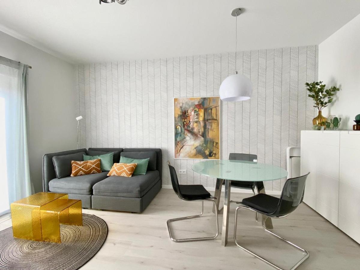 Modernes Apartment, Terrasse Und Garten Am Lilienthalpark Im Südwesten Berlins Apartment Berlin